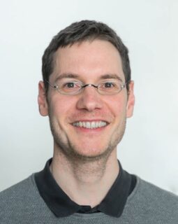 Towards entry "New Member Prof. Dr. Henry Dube"